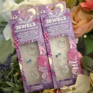 🆕💅🏻 IONI 2 PIECE NAIL ART SALON QUALITY NAIL JEWELS. BRAND NEW IN BOX. SEALED.